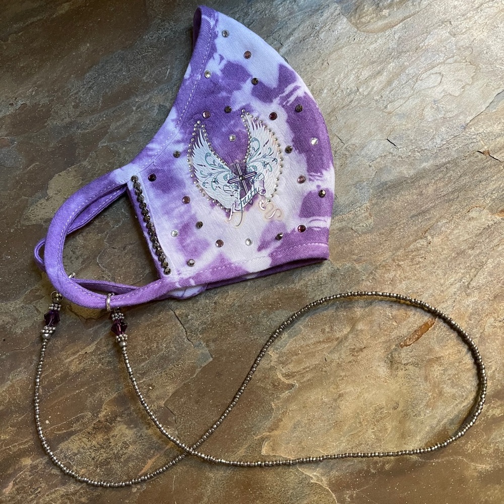 NWT Handmade Candy Did It! Purple & White Tye Dye Crystal Face Mask & Mask Chain